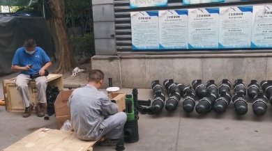 疊片污水處理器，正在裝配